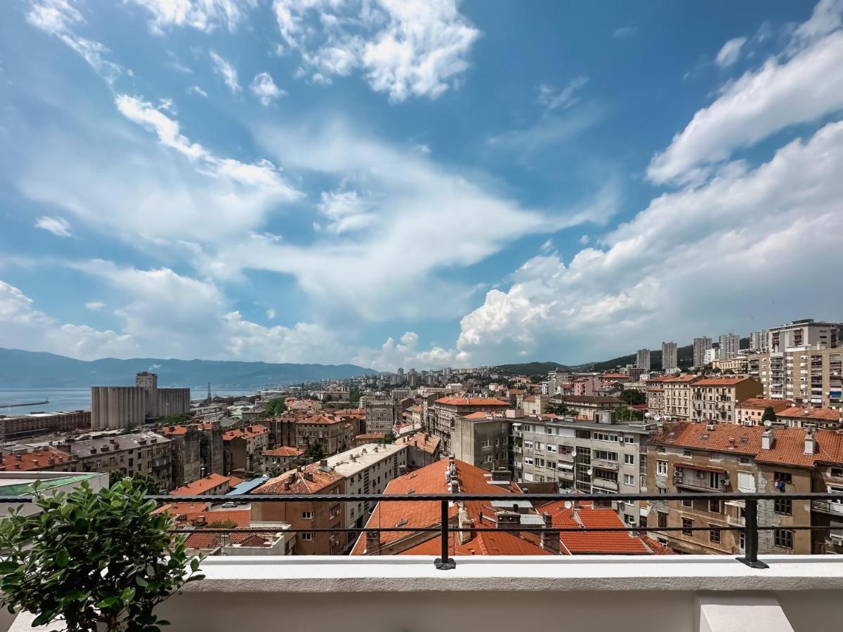 105M2 Penthouse Sea View Rijeka With Free Garage Parking Leilighet Eksteriør bilde