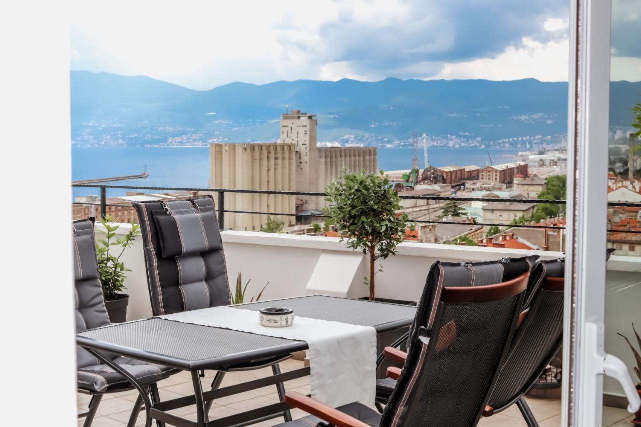 105M2 Penthouse Sea View Rijeka With Free Garage Parking Leilighet Eksteriør bilde
